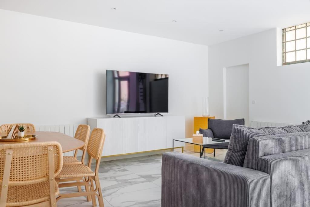 Beautiful Flat For 6 People #6 Lägenhet Asnières Exteriör bild